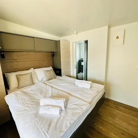 George Holiday Homes - Soline Beach Biograd Na Moru Exterior photo